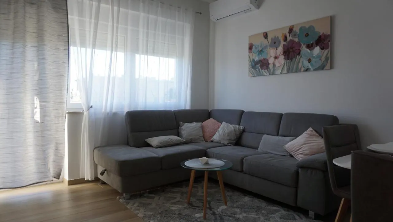 Apartment Apartman Luka Pula