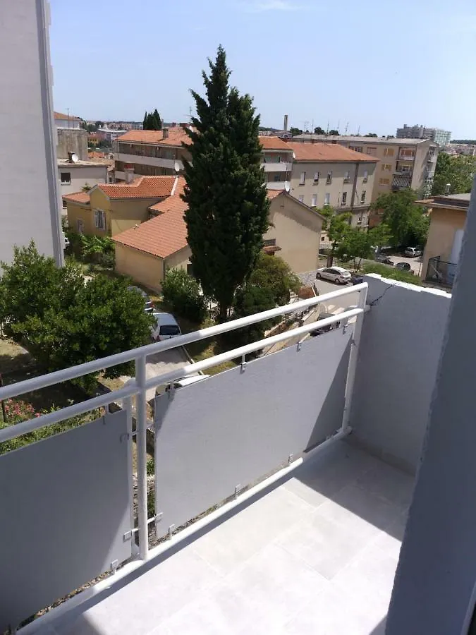 Apartman Luka Pula 0*,